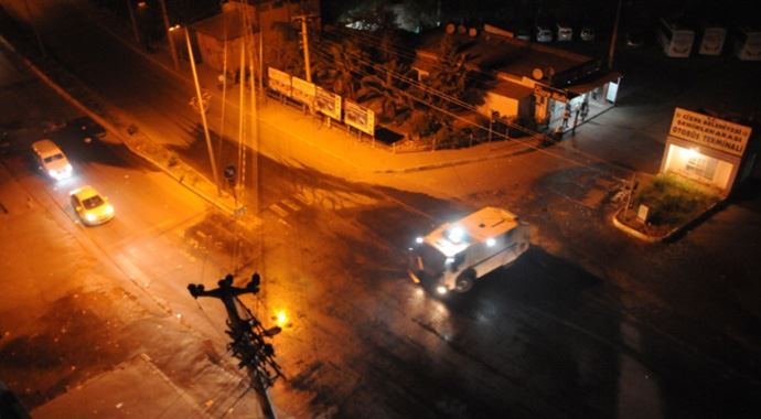 Cizre'de olaylı 'Kobani' protestosu Cizre'de olaylı 'Kobani' protestosu