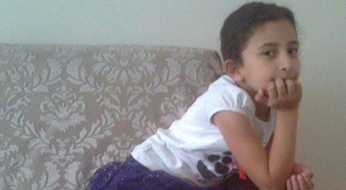 Pazarda başına kurşun isabet eden Semanur'un durumu kritik Pazarda başına kurşun isabet eden Semanur'un durumu kritik