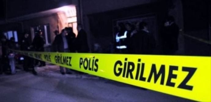 Cinnet getiren baba dehşet saçtı! Cinnet getiren baba dehşet saçtı!