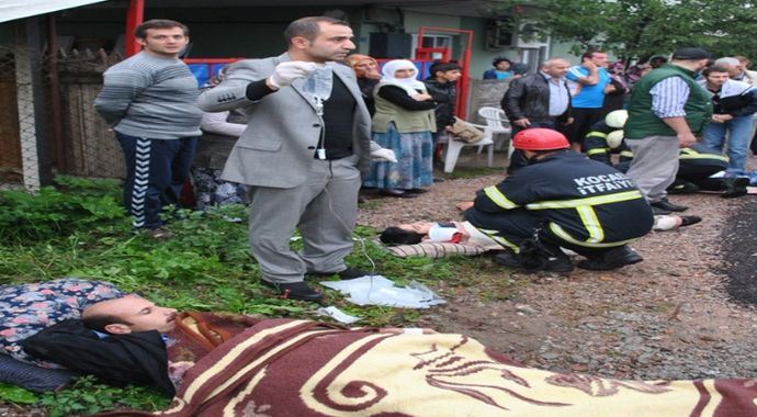 Kocaeli&#039;de feci kaza: 3&#039;ü çocuk 7 yaralı