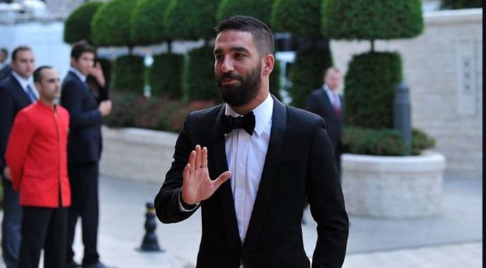 Arda Turan bakın kimle birlikte? Arda Turan bakın kimle birlikte?