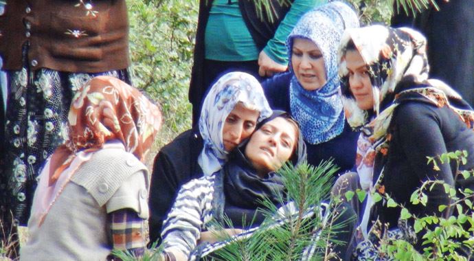 Önce damatlık sonra kefen giydi