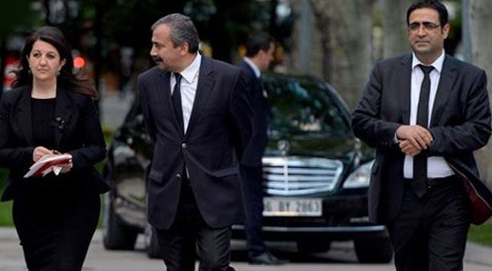 HDP heyeti İmralı'ya gitti HDP heyeti İmralı'ya gitti
