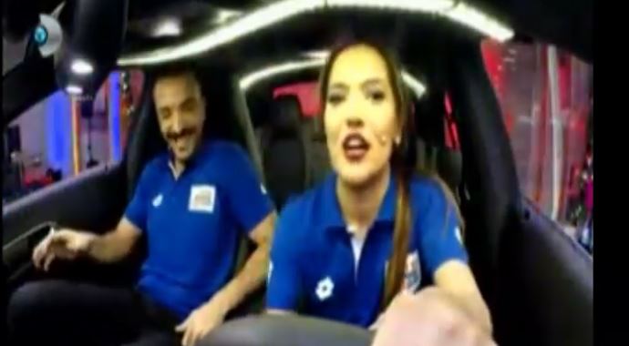 Demet Akalın Mercedes kazandı, bağışlamadı olay oldu