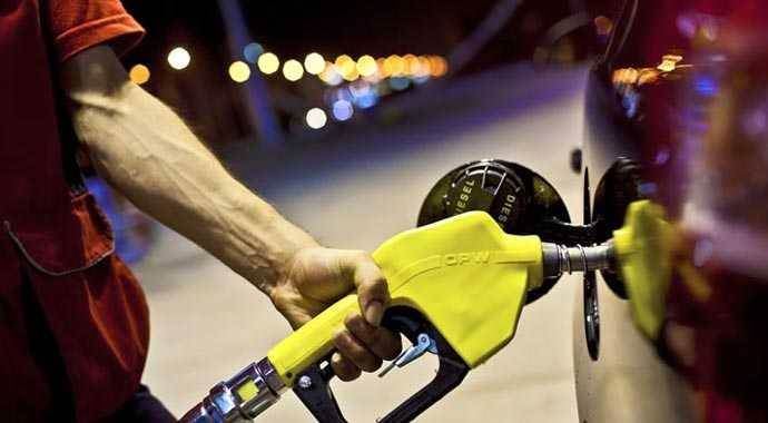 Akaryakıta rekor zam