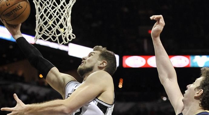 Ömer Aşık kendi potasına attı Ömer Aşık kendi potasına attı