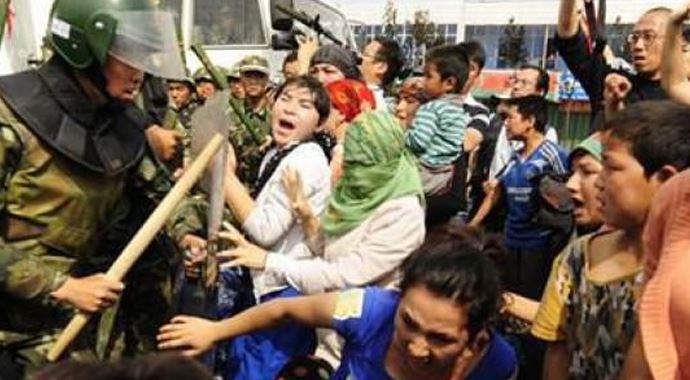 Çin zulmü yasalaştı! Çin zulmü yasalaştı!