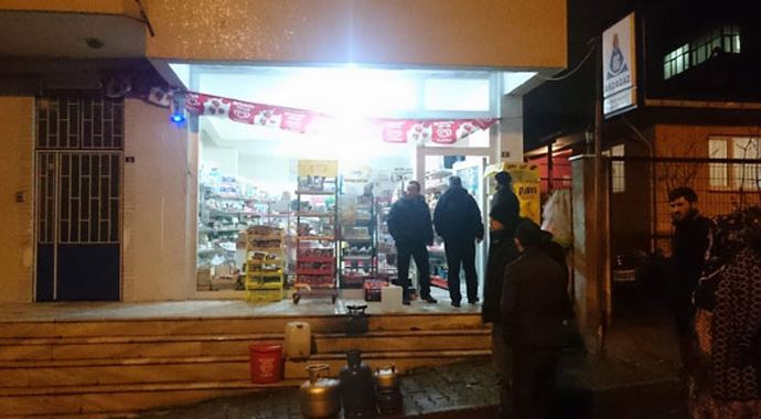 Marketçiye bıçaklı gasp Marketçiye bıçaklı gasp