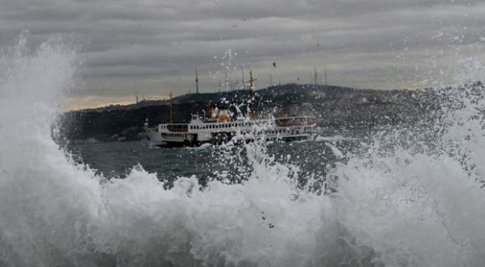 Vapur ve tüm İDO seferleri iptal edildi Vapur ve tüm İDO seferleri iptal edildi