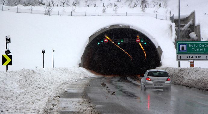 Bolu Dağı yine ulaşıma kapandı