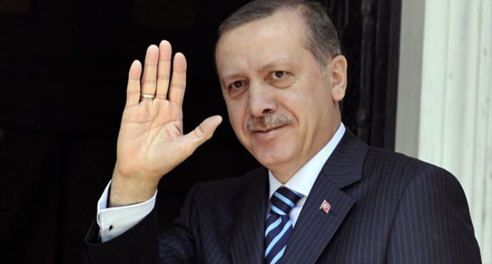 Cumhurbaşkanı&#039;ndan Kayahan&#039;a moral telefonu