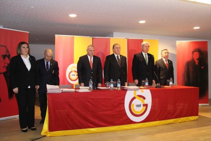 Galatasaray Divan Kurulu olağanüstü toplantı yaptı Galatasaray Divan Kurulu olağanüstü toplantı yaptı