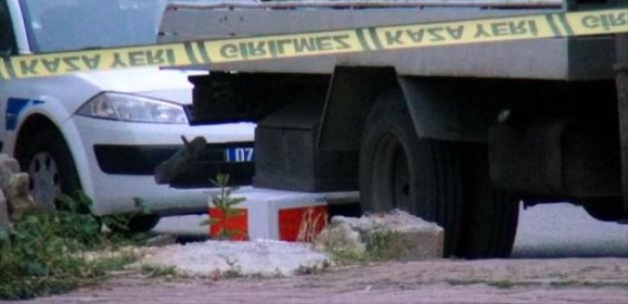 Antalya'da şüpheli paket paniği Antalya'da şüpheli paket paniği