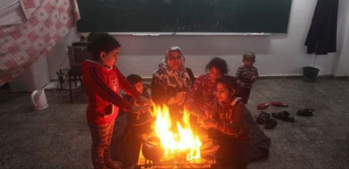 Gazze'de 3 bebek soğuktan öldü Gazze'de 3 bebek soğuktan öldü