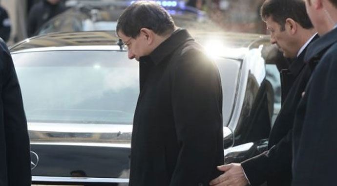 Başbakanlık'tan Paris ziyareti için açıklama Başbakanlık'tan Paris ziyareti için açıklama