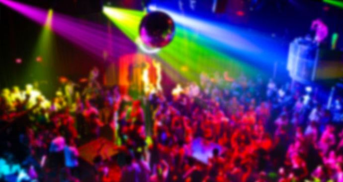 İstanbul polisinden gece kulüplerine baskın İstanbul polisinden gece kulüplerine baskın