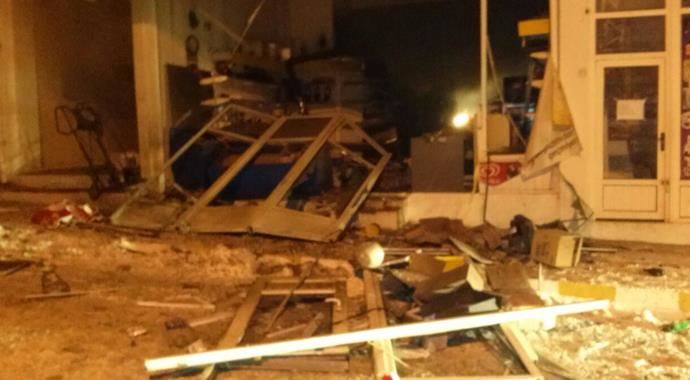 Çorum'da korkutan patlama, ortalık savaş alanına döndü Çorum'da korkutan patlama, ortalık savaş alanına döndü