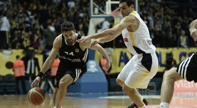 Derbide gülen taraf Fenerbahçe oldu