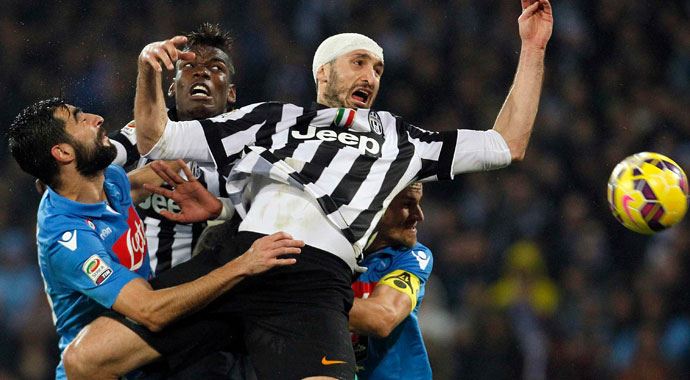 Juventus, Napoli'de kayıp vermedi Juventus, Napoli'de kayıp vermedi