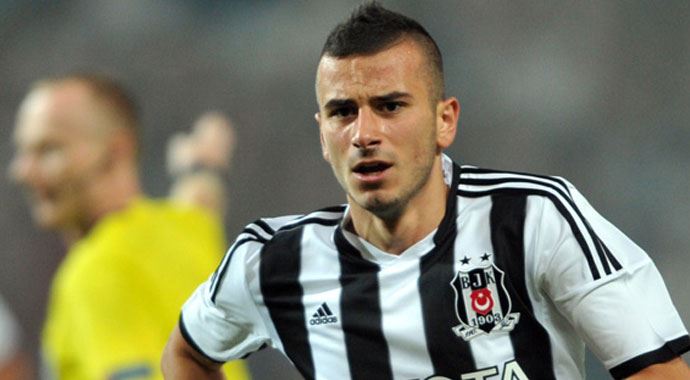 Beşiktaşlı Oğuzhan&#039;a tanıdık talip