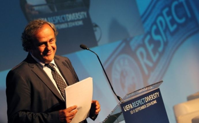 Platini, Blatter'i devirmek için kolları sıvadı Platini, Blatter'i devirmek için kolları sıvadı