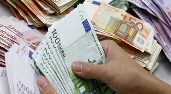 Almanların serveti yastık altında