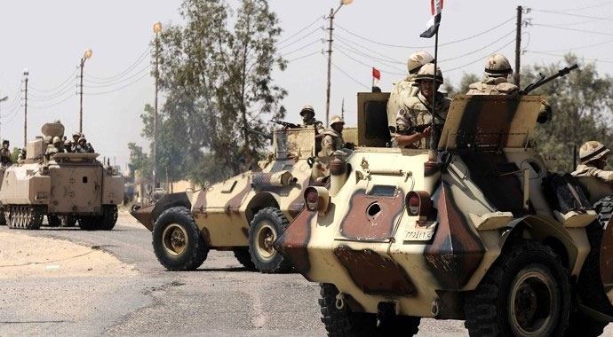 Mısır ordusundan operasyon: 10 ölü Mısır ordusundan operasyon: 10 ölü