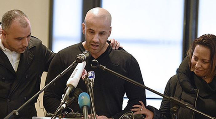 Charlie Hebdo baskınında ölen polisin ailesi: Onlar sahte Müslüman'dı Charlie Hebdo baskınında ölen polisin ailesi: Onlar sahte Müslüman'dı