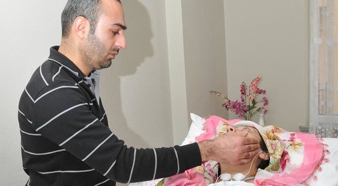 Ağrısız doğum bebeği mezara, anneyi bitkisel hayata soktu Ağrısız doğum bebeği mezara, anneyi bitkisel hayata soktu