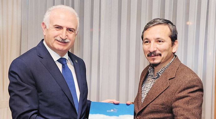 Atatürk Üniversitesi Rektörü Prof.Dr.Hikmet Koçak: Şark'ın bilim merkeziyiz Atatürk Üniversitesi Rektörü Prof.Dr.Hikmet Koçak: Şark'ın bilim merkeziyiz