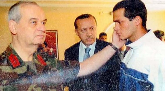 İlker Başbuğ'u duygulandıran karşılaşma! 5 yıl sonra yeniden... İlker Başbuğ'u duygulandıran karşılaşma! 5 yıl sonra yeniden...