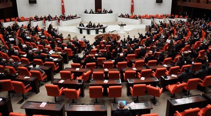 4 eski bakanla ilgili rapor hafta TBMM'de 4 eski bakanla ilgili rapor hafta TBMM'de