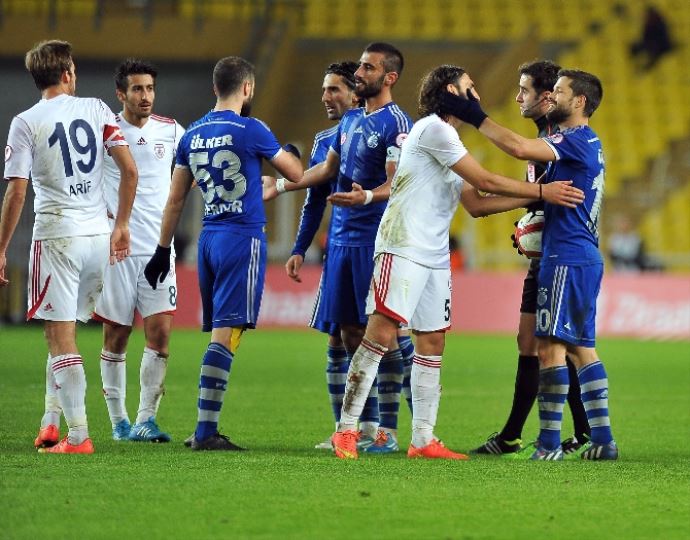 Fenerbahçe-Altınordu biletleri yeniden satışta Fenerbahçe-Altınordu biletleri yeniden satışta
