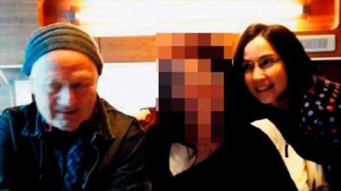 Kayahan moral dağıtıyor Kayahan moral dağıtıyor