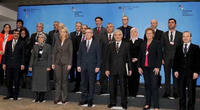 Almanya&#039;da kritik toplantı