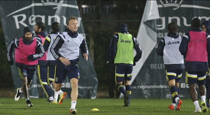 Fenerbahçe hazırlıklarını sürdürüyor Fenerbahçe hazırlıklarını sürdürüyor
