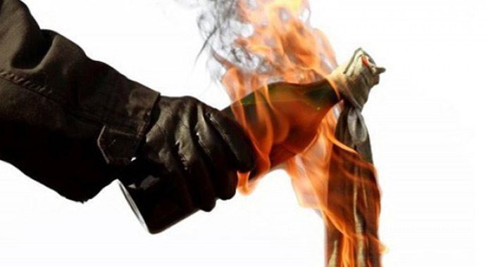 71 adet molotof kokteyli ele geçirildi 71 adet molotof kokteyli ele geçirildi