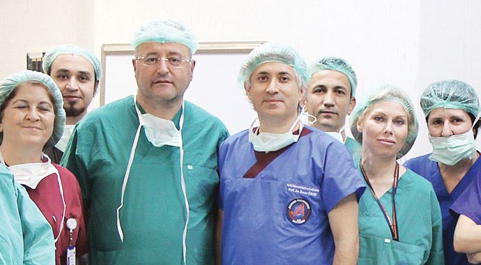 Robotik cerrahi ile ilk estetik ameliyat Robotik cerrahi ile ilk estetik ameliyat