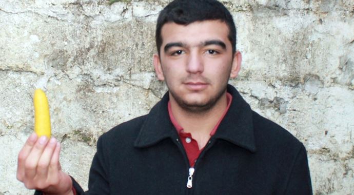 Muz görünümlü limon hayrete düşürüyor Muz görünümlü limon hayrete düşürüyor