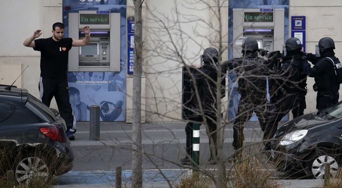 Paris'te rehine krizi sona erdi! Paris'te rehine krizi sona erdi!