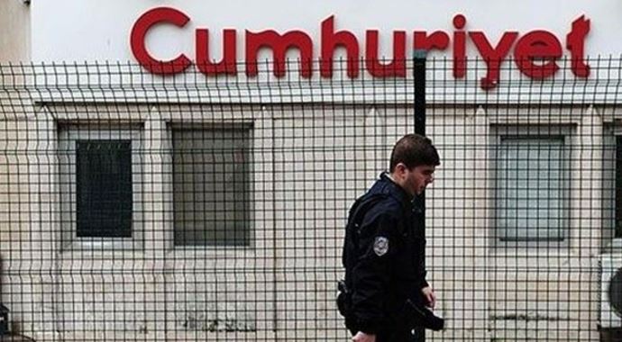 Cumhuriyet Gazetesine karikatür tepkisi, 'Siz hangi ülkede yaşıyorsunuz?' Cumhuriyet Gazetesine karikatür tepkisi, 'Siz hangi ülkede yaşıyorsunuz?'
