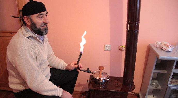 Su ararken buldu evinin bununla bedavaya ısıtıyor!