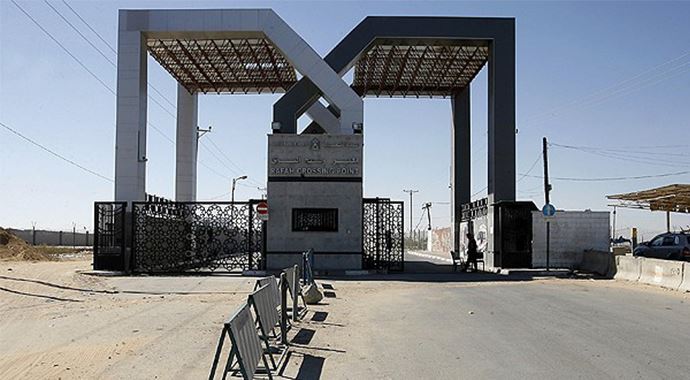Mısır Refah Sınır Kapısı&#039;nı 3 günlüğüne açacak