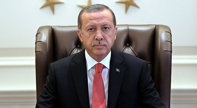 Suudi Arabistan Kralı&#039;na &quot;geçmiş olsun&quot; telefonu