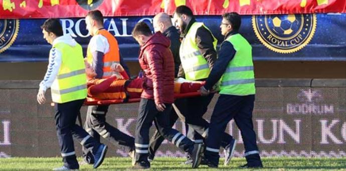 Galatasaray&#039;a bir kötü haber daha! Semih Kaya sakatlandı