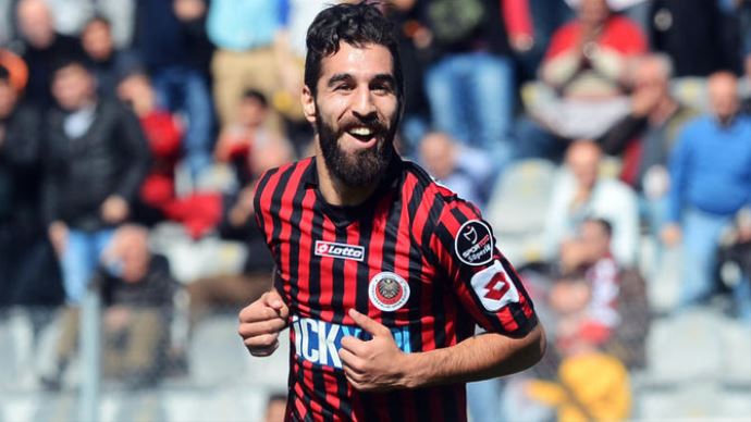 Beşiktaş'tan Fenerbahçe'ye tarihi transfer çalımı! Beşiktaş'tan Fenerbahçe'ye tarihi transfer çalımı!
