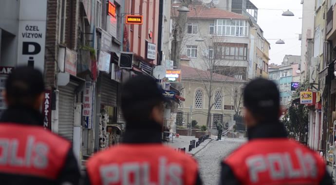 İstanbul'da bombalı suikast timi kıskıvrak yakalandı İstanbul'da bombalı suikast timi kıskıvrak yakalandı
