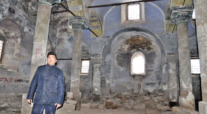 Sahibinden satılık kilise! Sahibinden satılık kilise!