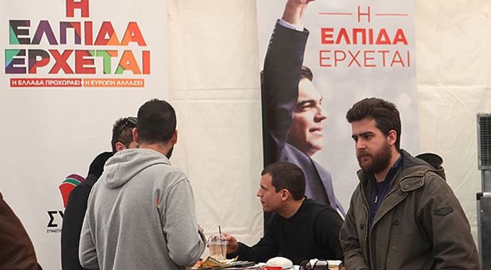 Yunanistan'da anketler Syriza'yı gösteriyor Yunanistan'da anketler Syriza'yı gösteriyor