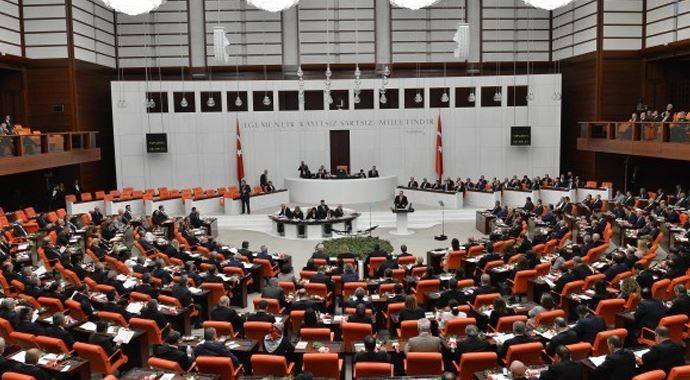 Dört eski bakanla ilgili rapor yarın görüşülecek Dört eski bakanla ilgili rapor yarın görüşülecek